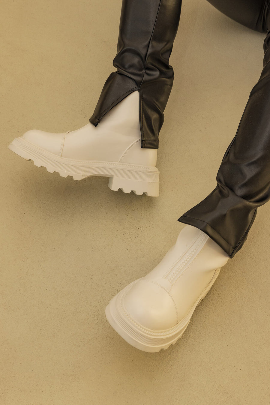 Senna Boots - White